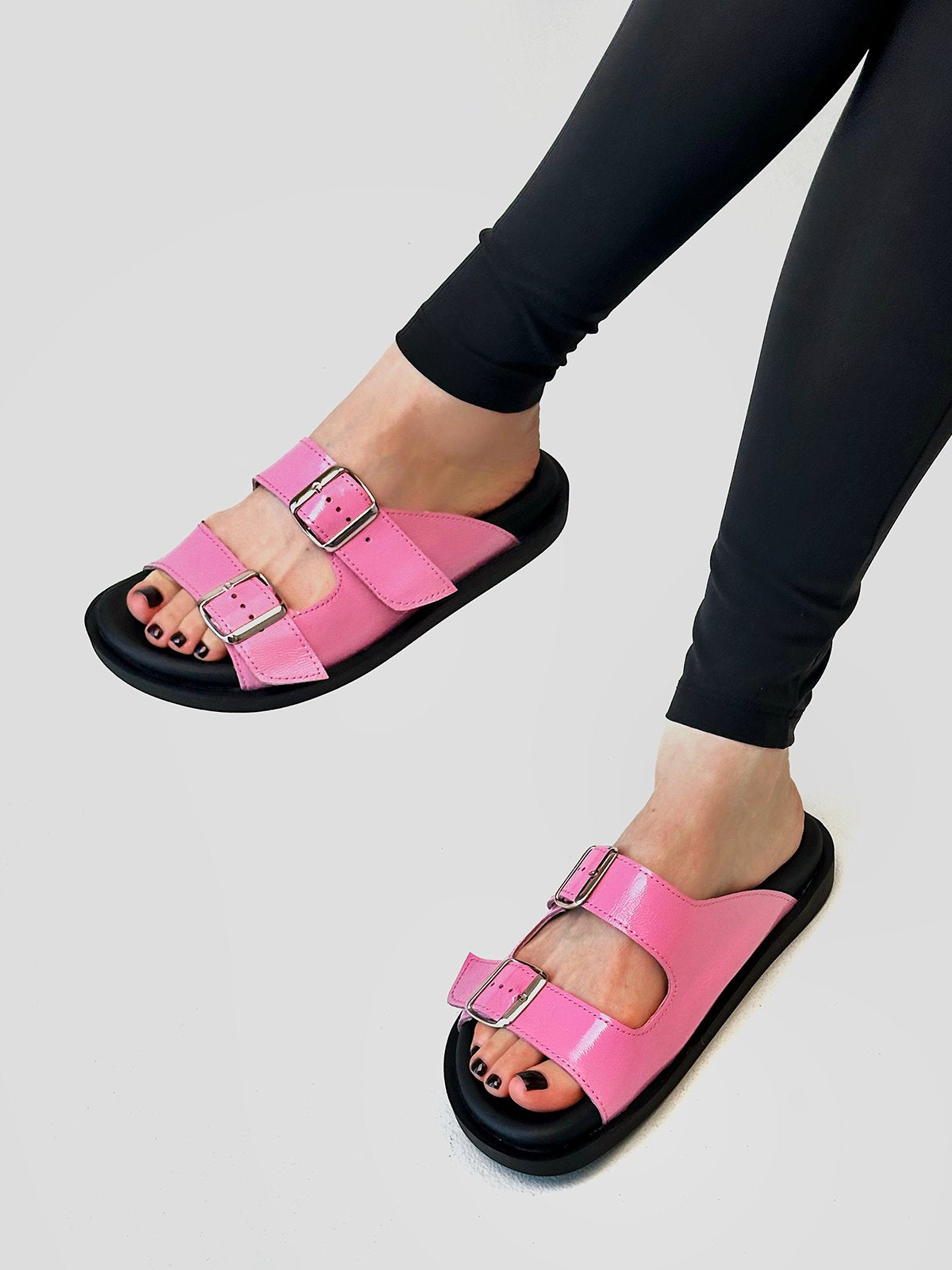 Лакові біркенштоки з м'якою устілкою