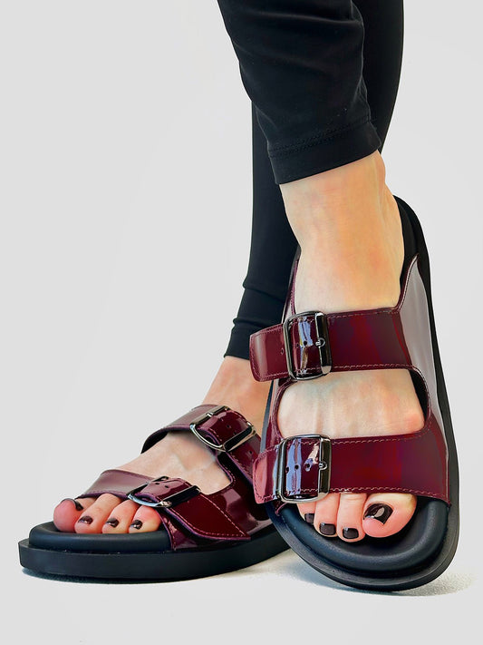 Лакові біркенштоки з м'якою устілкою