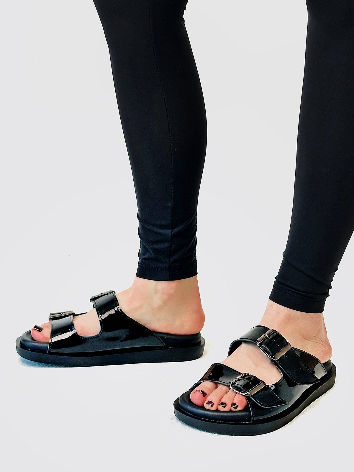 Лакові біркенштоки з м'якою устілкою