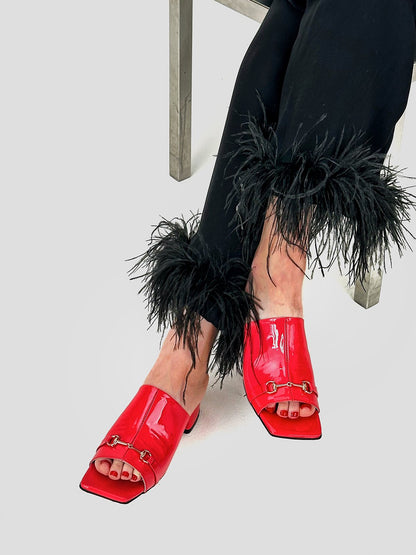 «Гарячі» лаковані сабо