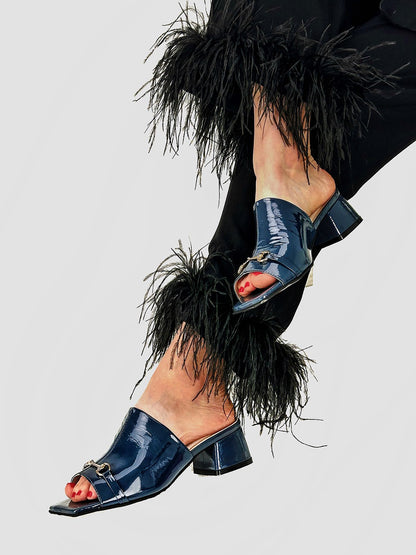 «Гарячі» лаковані сабо