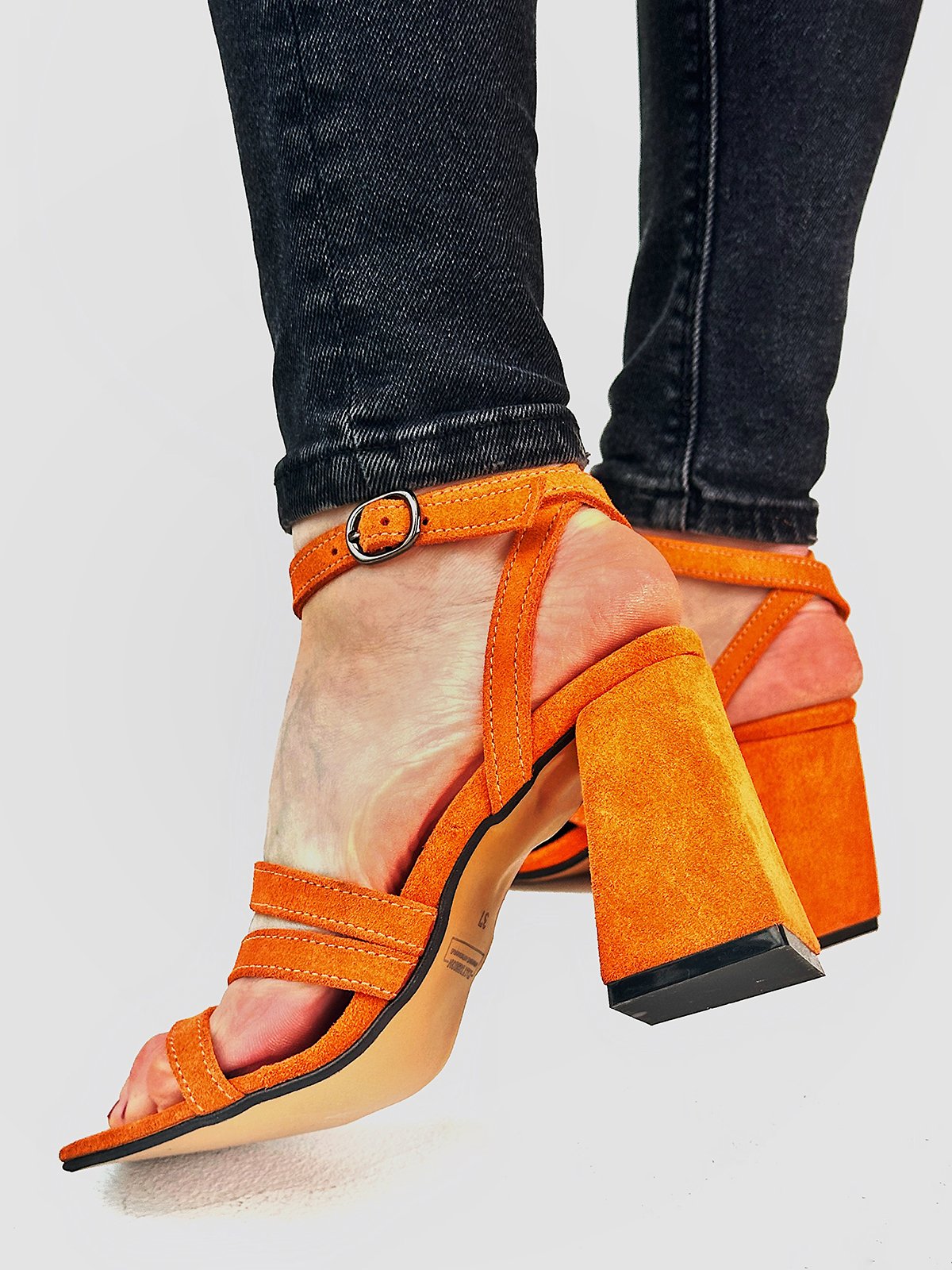 Літні страйп-босоніжки зі 100% замші