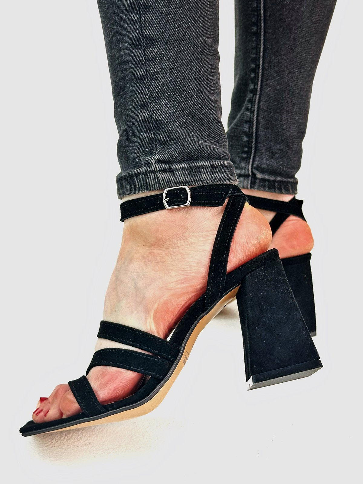 Літні страйп-босоніжки зі 100% замші