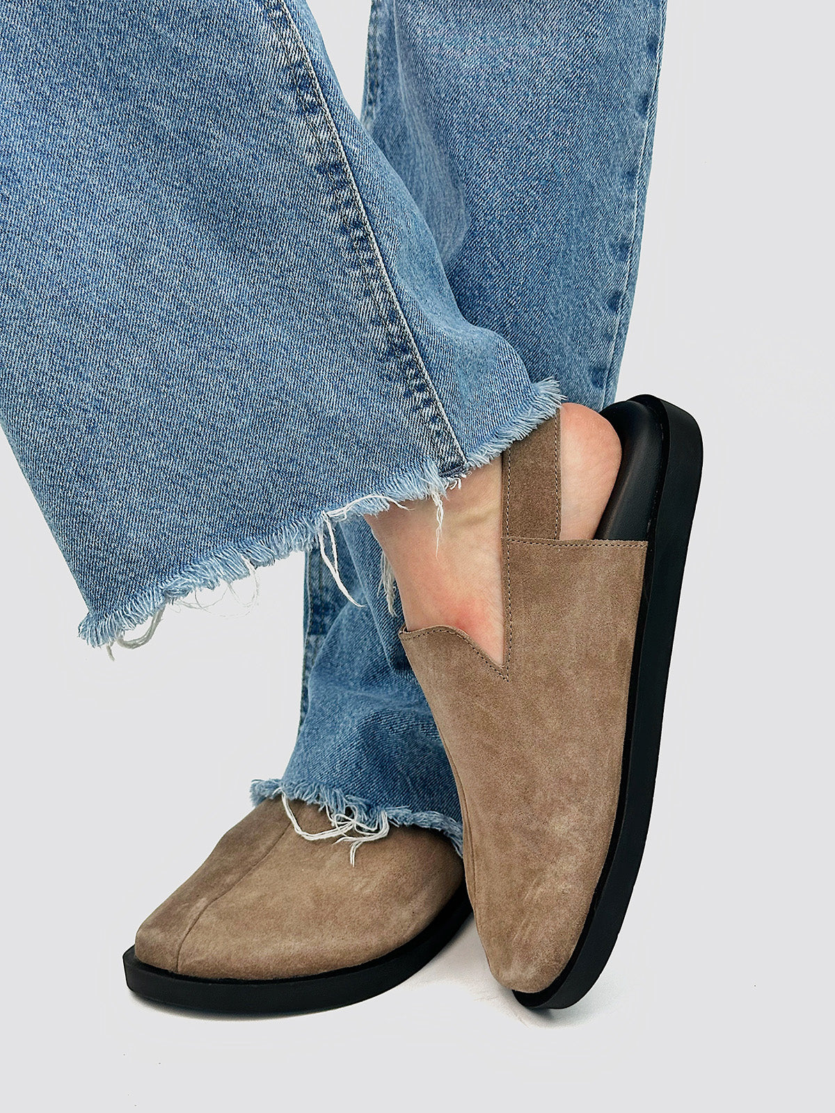 Модні «англійські» клоги