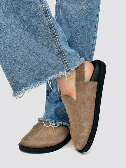 Модні «англійські» клоги