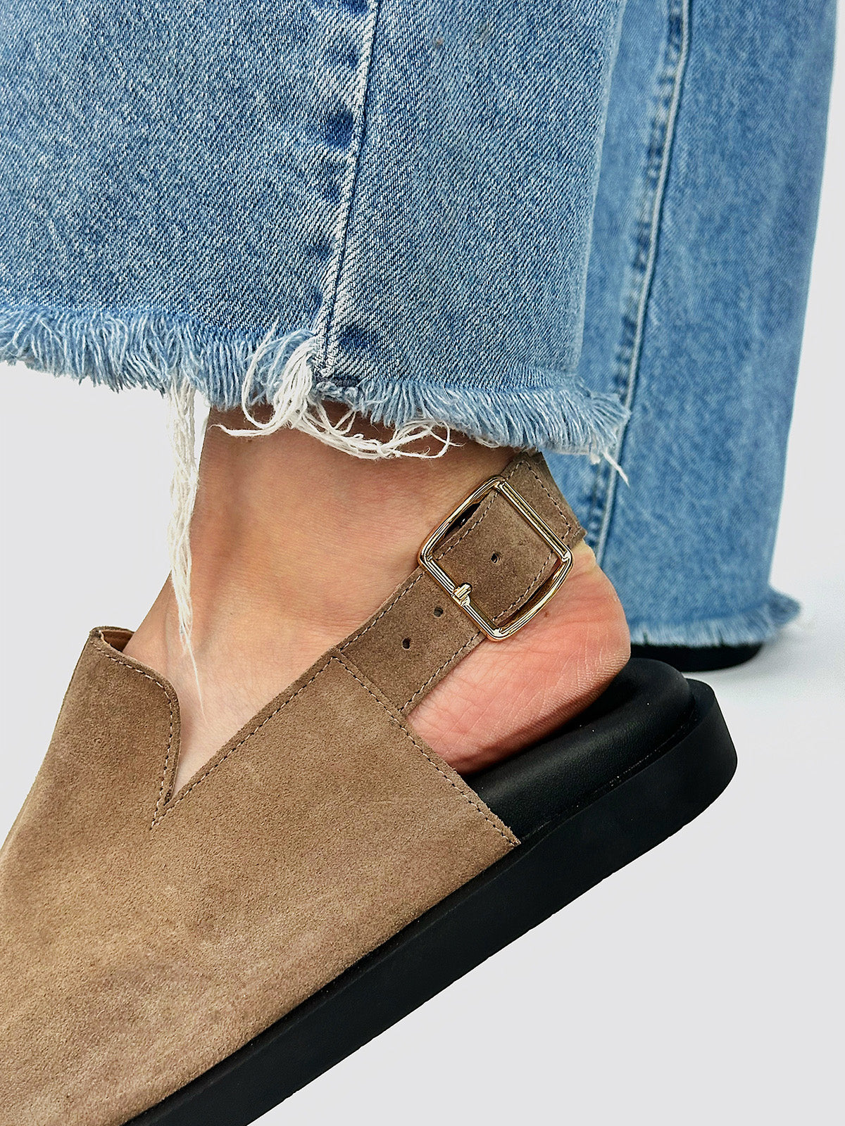 Модні «англійські» клоги