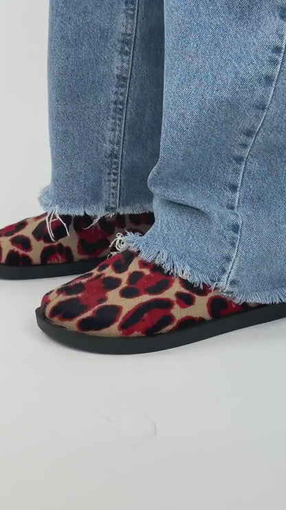 Модні «англійські» клоги